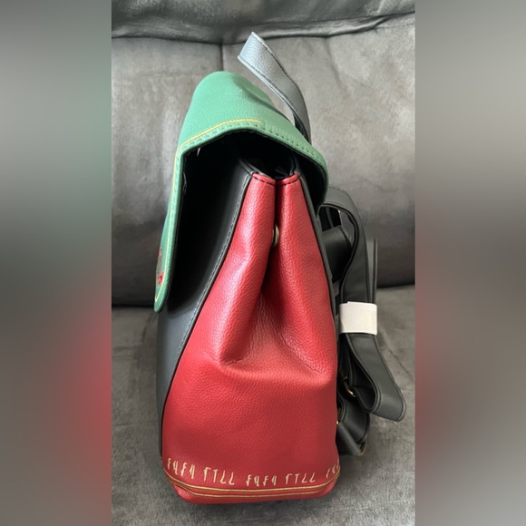 Star Wars Boba Fett Danielle Nicole Backpack NWT - Picture 3 of 7